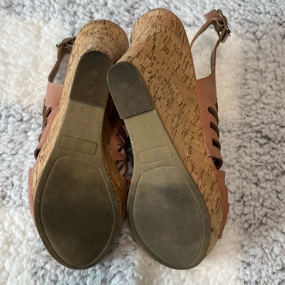 Jayda 4” Cork Wedge Sandal from Sugar - Size 8 - Picture 5 of 6